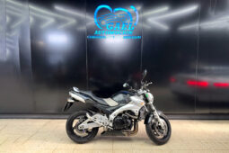 SUZUKI GSR 600
