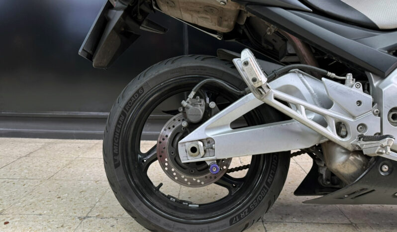 SUZUKI GSR 600 lleno