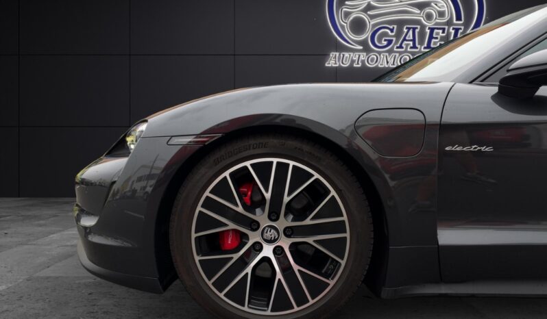 PORSCHE TAYCAN 4S lleno